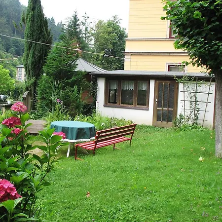 Anna 招待所 巴特尚道