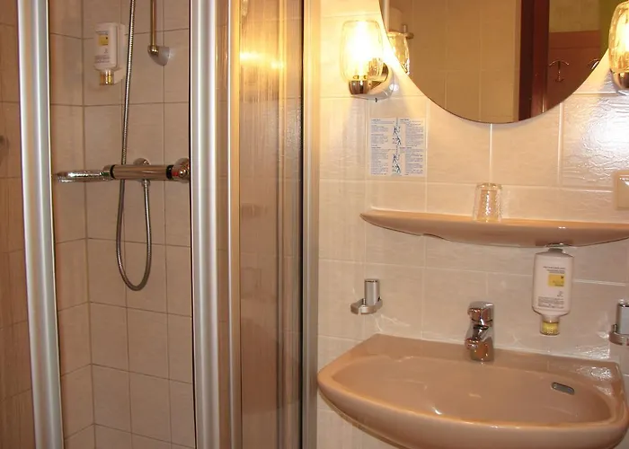 Anna 招待所 巴特尚道